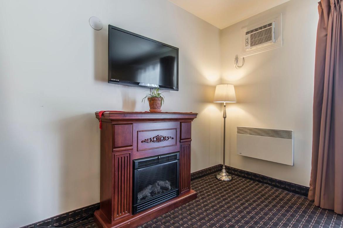 גרנבי Hotel Le Principal מראה חיצוני תמונה