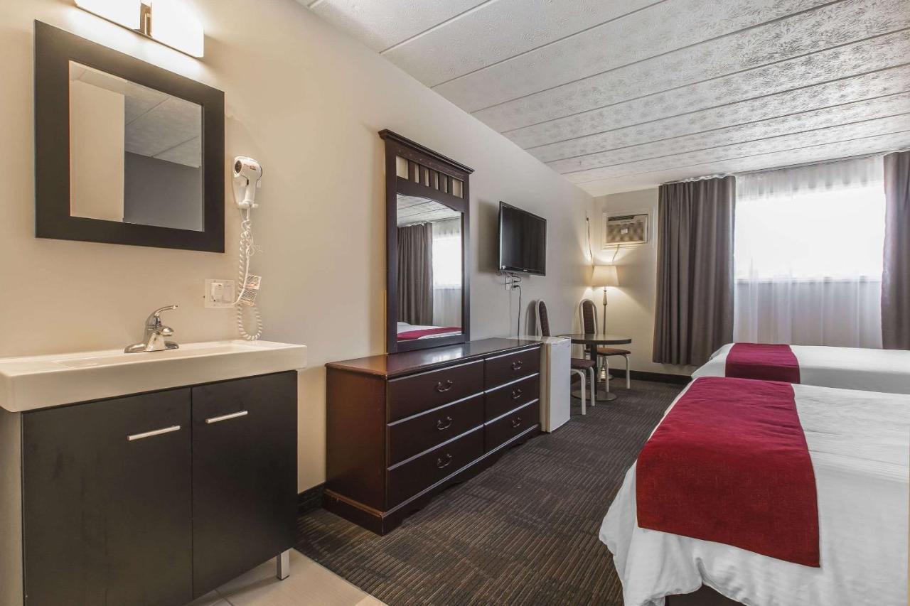 גרנבי Hotel Le Principal מראה חיצוני תמונה