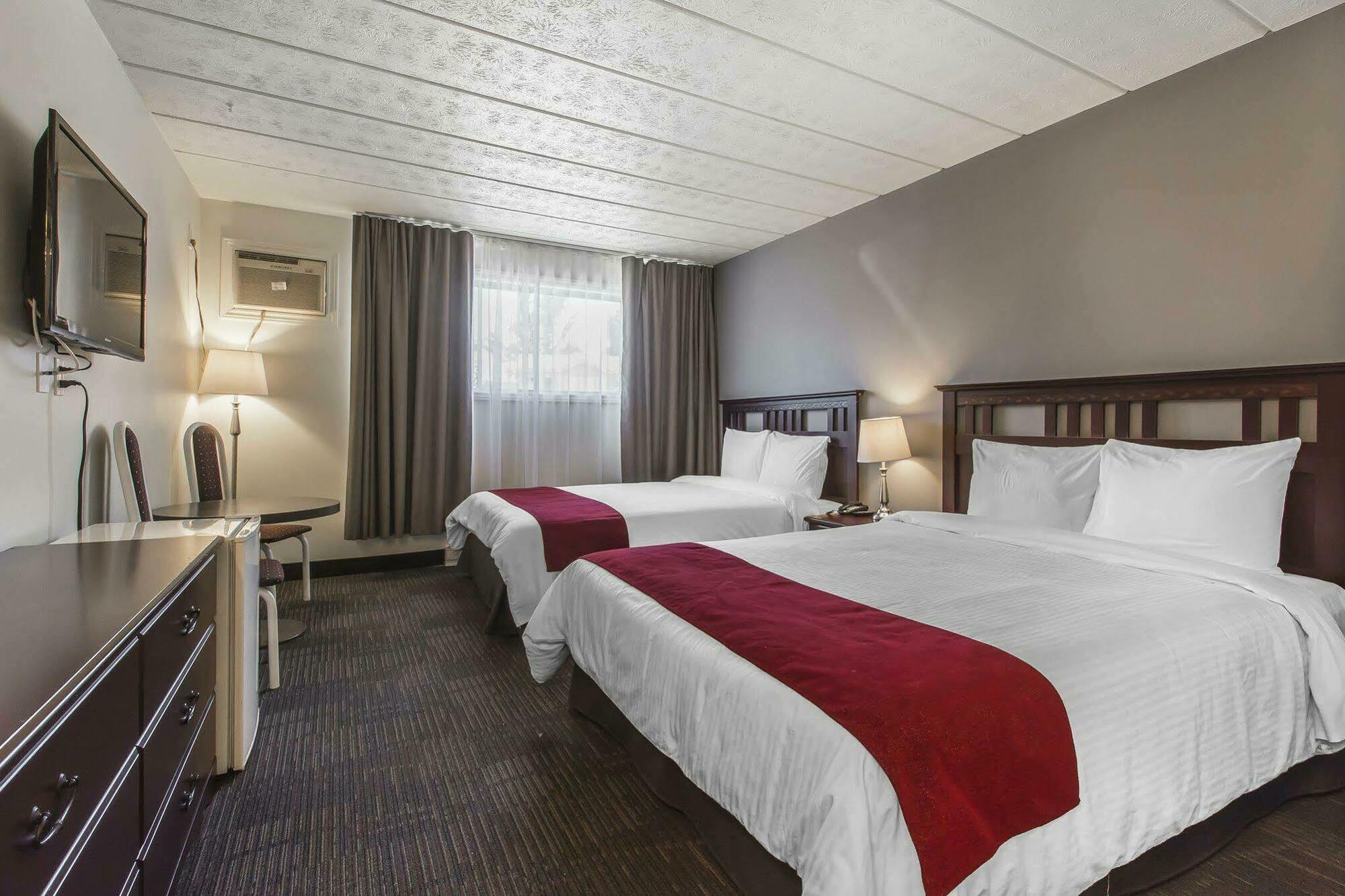 גרנבי Hotel Le Principal מראה חיצוני תמונה