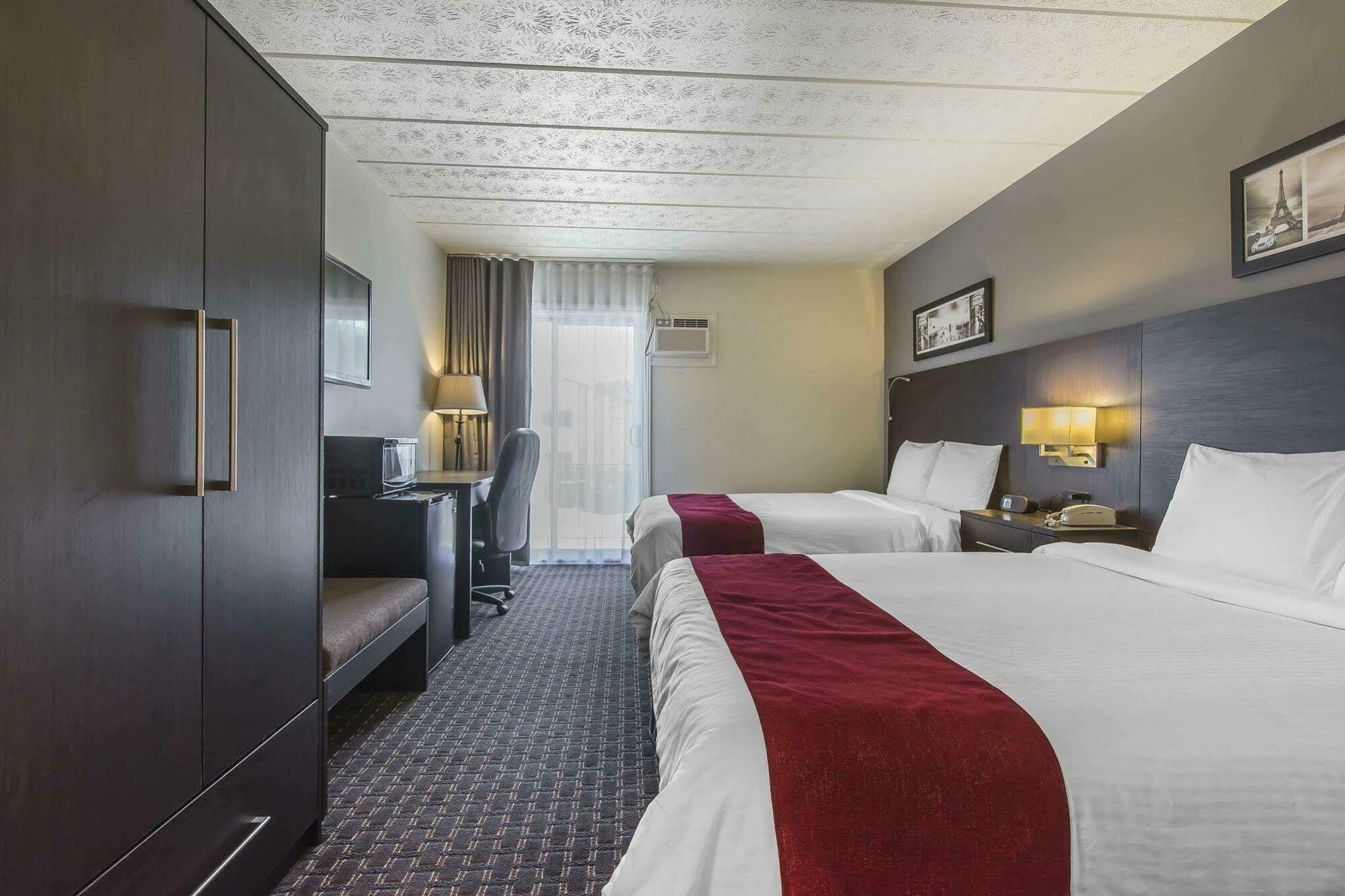 גרנבי Hotel Le Principal מראה חיצוני תמונה